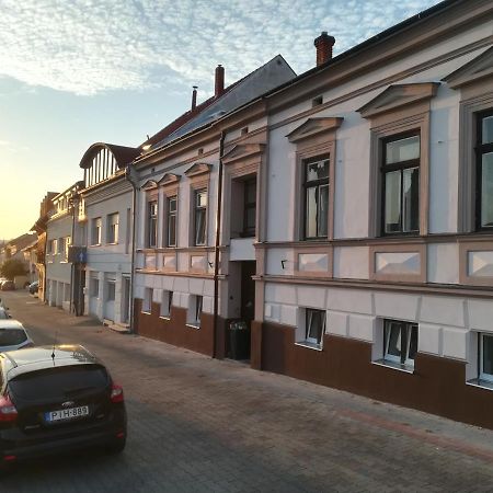 Aradi Apartman Pécs Eksteriør bilde