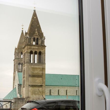 Aradi Apartman Pécs Eksteriør bilde